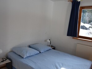 2 bedrooms