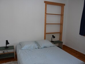 2 bedrooms
