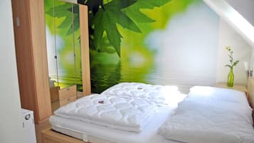 3 bedrooms, travel crib, WiFi