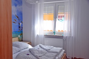 Unclassified image, 5 of 10, button