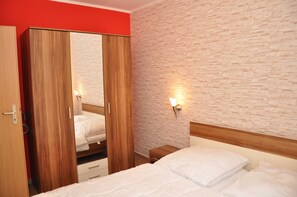 Unclassified image, 3 of 12, button