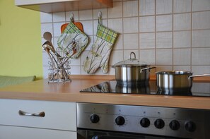 Unclassified image, 2 of 18, button - 3 room upper floor - Apartment Ferienhaus Müritzstern - Ferienwohnungen / (Röbel/Müritz)