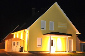 Unclassified image, 5 of 12, button