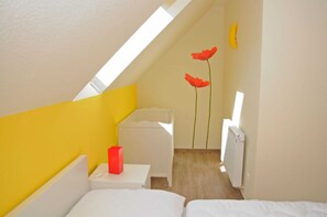 2 Schlafzimmer, Reisekinderbett, WLAN