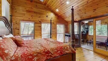 6 quartos, ferros/tábuas de passar roupa, acesso à internet