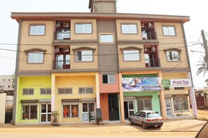 Exterior - Deutch' Lodges (Yaoundé)