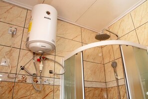 Luxury-Apartment, 1 Schlafzimmer | Dusche im Bad