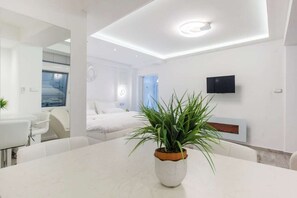 1 bedroom, WiFi - Luxury 4 star apartment by the sea (Brodarica)