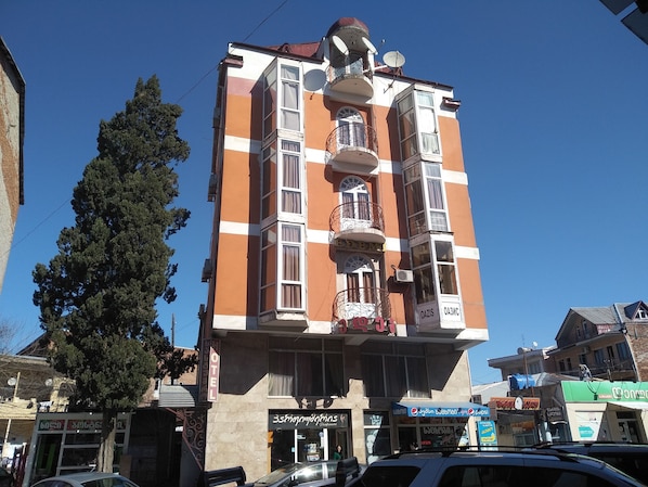 Fachada de la propiedad