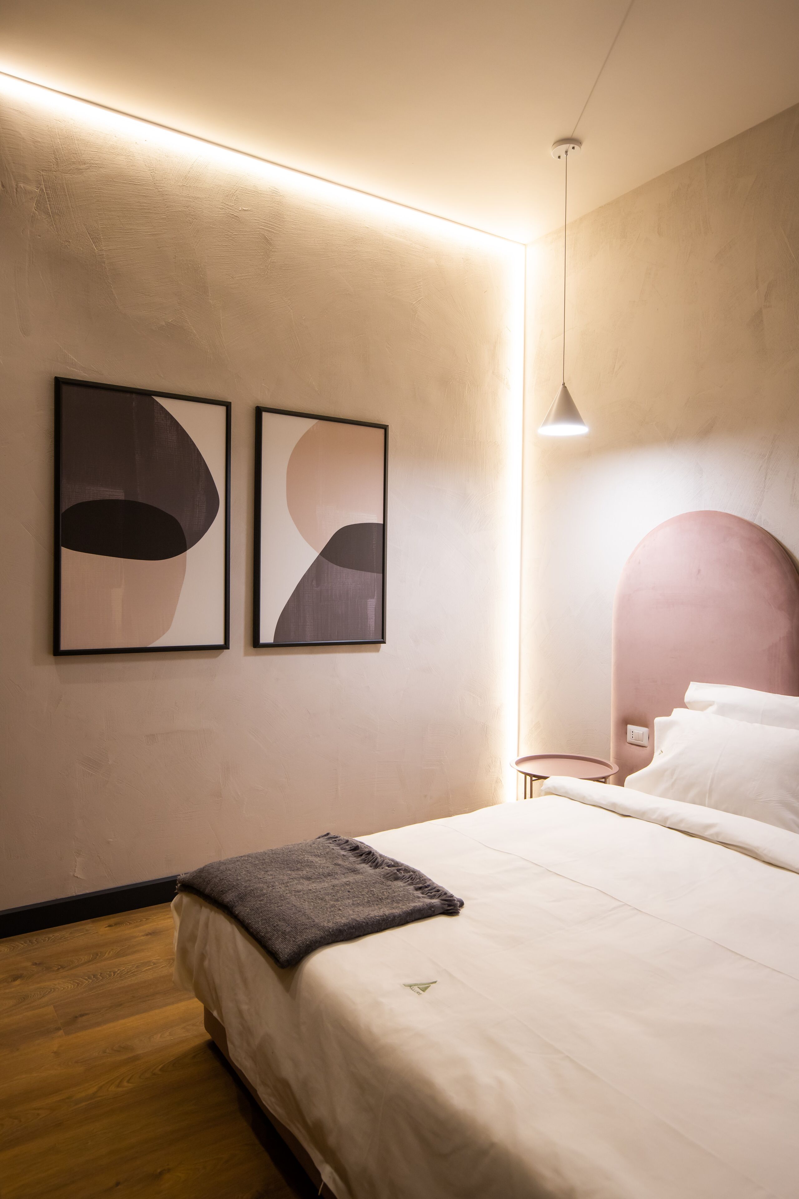 deluxe double room | 1 bedroom, in-room safe, desk, soundproofing