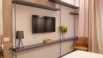 Deluxe-Doppelzimmer | Zimmersafe, Schreibtisch, schallisolierte Zimmer, kostenloses WLAN