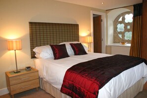 2 slaapkamers, een strijkplank/strijkijzer, reisbedje, gratis wifi