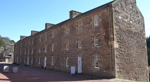 Wee Row Hostel