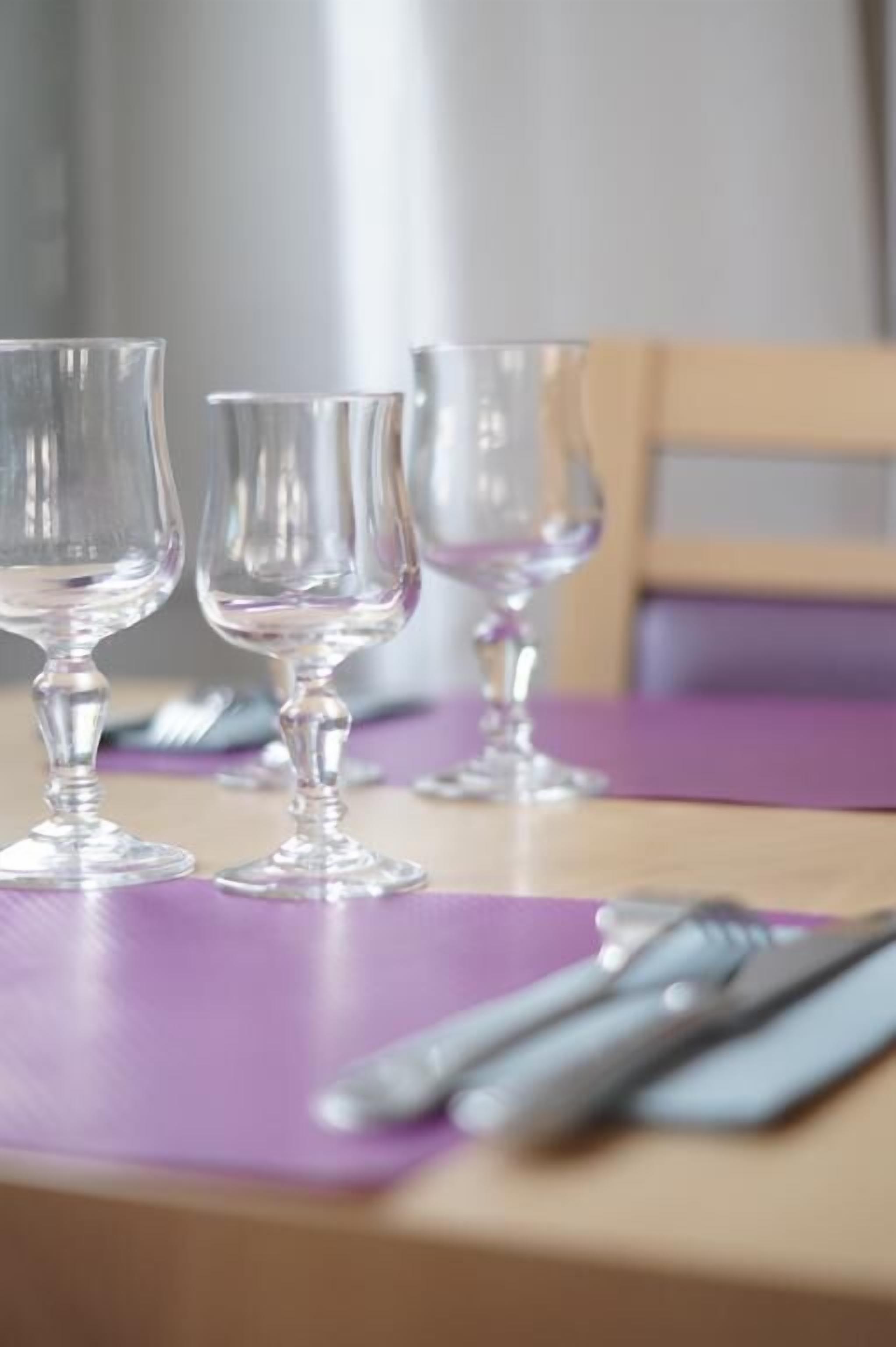 breakfast and lunch served