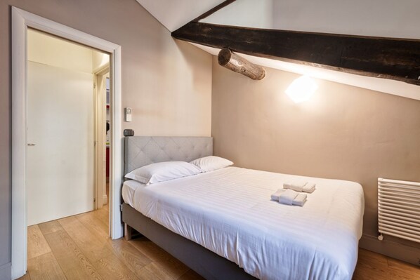 2 habitaciones, tabla de planchar con plancha y wifi 