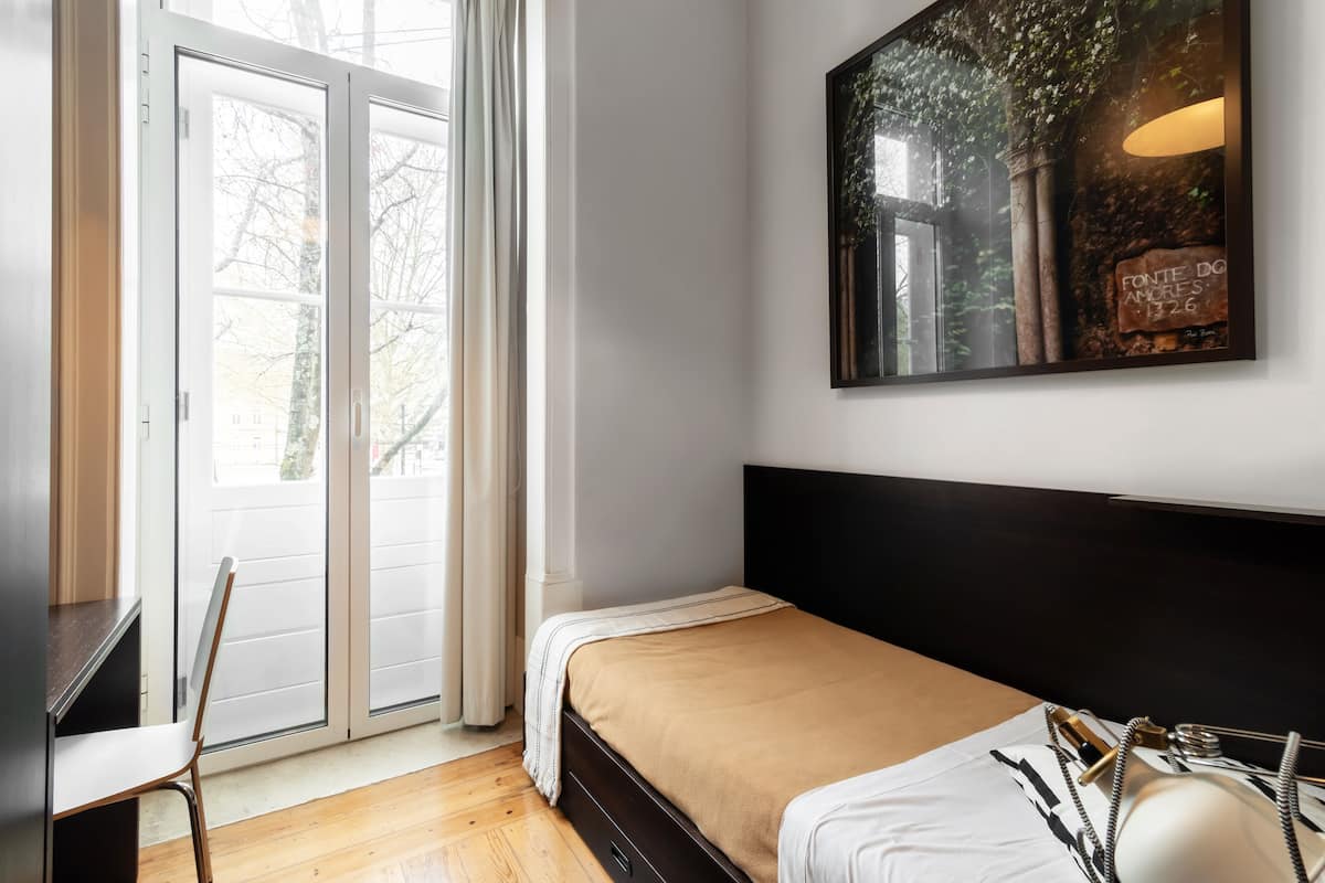 Bureau, rideaux occultants, chambres insonorisées, Wi-Fi gratuit