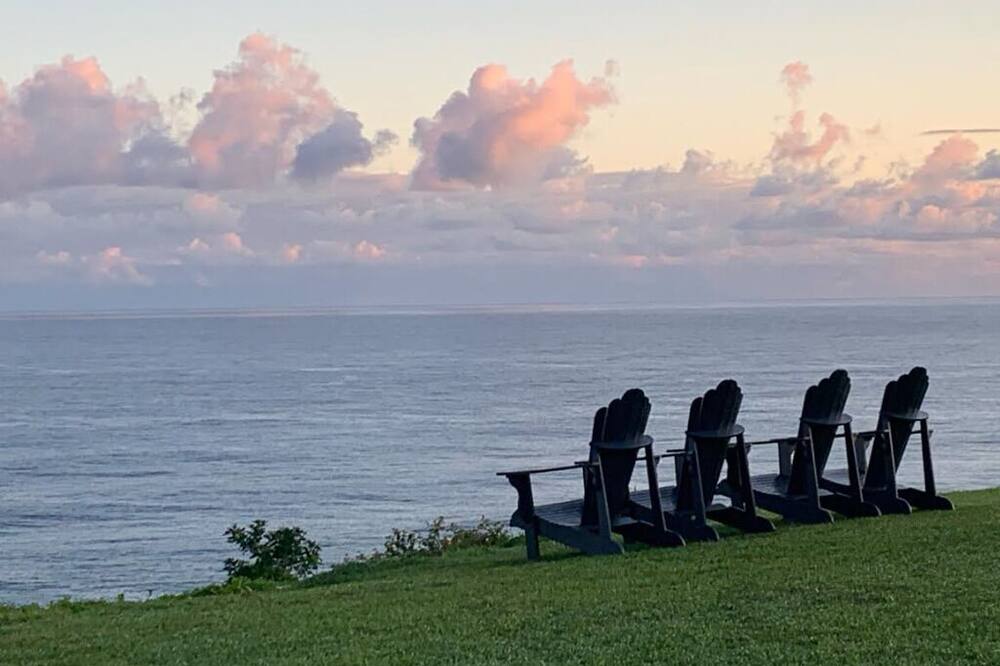 Cliffs Oceanfront Condo - Fully Loaded, Pool, Hot Tub, Tennis, Min Golf & Biking