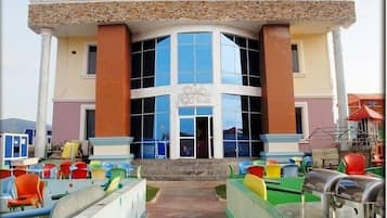 Ngoại thất