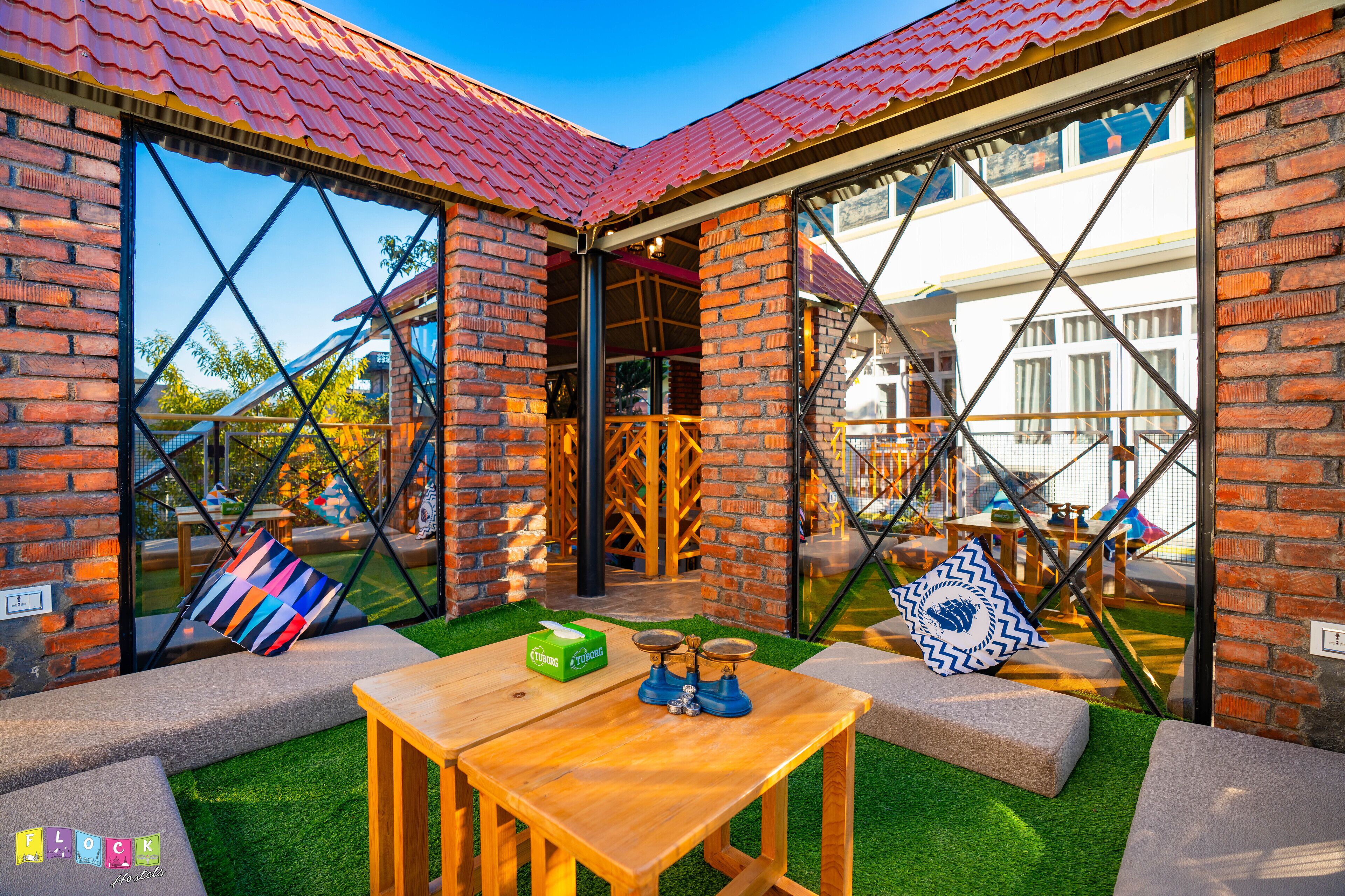 تناول الطعام بالخارج