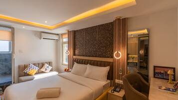 Premium Double Room | 1 bedroom, premium bedding, memory foam beds, desk