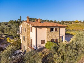 Exterior - Cosy apartment in villa with pool, WIFI, A/C, TV, terrace, pets allowed and panoramic view (Rietine)