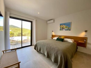 3 slaapkamers, een kluis op de kamer, een strijkplank/strijkijzer