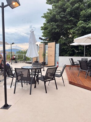 Apartamento | Opções para refeição ao ar livre