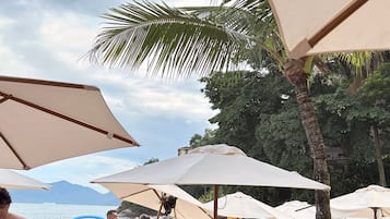 Apartamento | Praia | Praia particular, areia branca