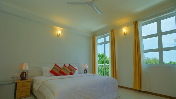 Habitación Confort doble | Wifi gratis, decoración individual, mobiliario individual y ropa de cama