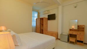 Habitación Confort doble de uso individual | Wifi gratis, decoración individual, mobiliario individual y ropa de cama