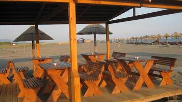 Private beach nearby, white sand, sun-loungers, beach umbrellas