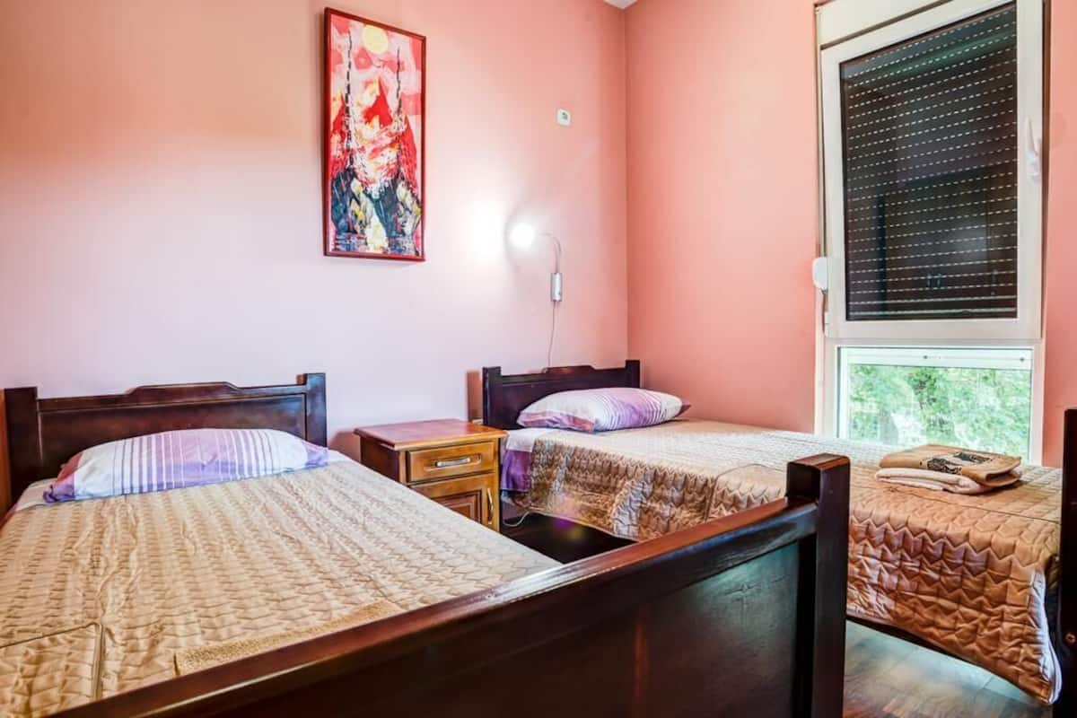 2 bedrooms, premium bedding, pillow-top beds, individually furnished