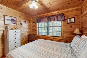 2 bedrooms, bed sheets