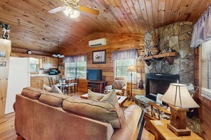 TV, fireplace - Forest view cabin with private hot tub, furnished deck, fireplace, and grill (Blue Ridge)