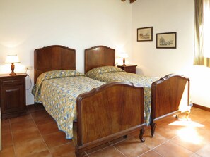 2 chambres, lit parapluie, Wi-Fi gratuit, draps fournis