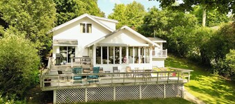 Seven Oaks — Lakefront Cottage on Owasco Lake — Large Beach with Stunning Views