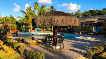 Outdoor pool, pool loungers