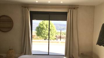 4 camere, ferro/asse da stiro, Wi-Fi, lenzuola