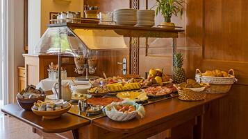Tägliches inbegriffenes Frühstücksbuffet