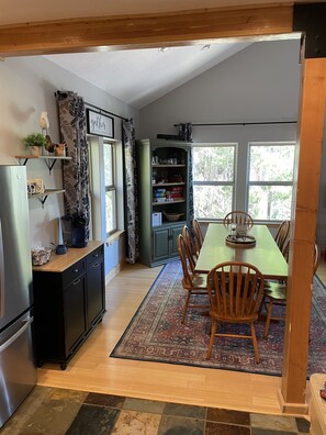 Dining - Spacious 3-Story Home, 4 bedrooms, Sleeps 12, Easy Trailer Parking (Detroit)