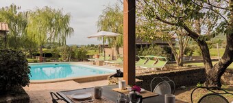 Bonito apartamento en villa con jacuzzi, piscina, WIFI, TV, patio, vista panorámica