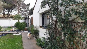 Enceinte de lâhĂ©bergement