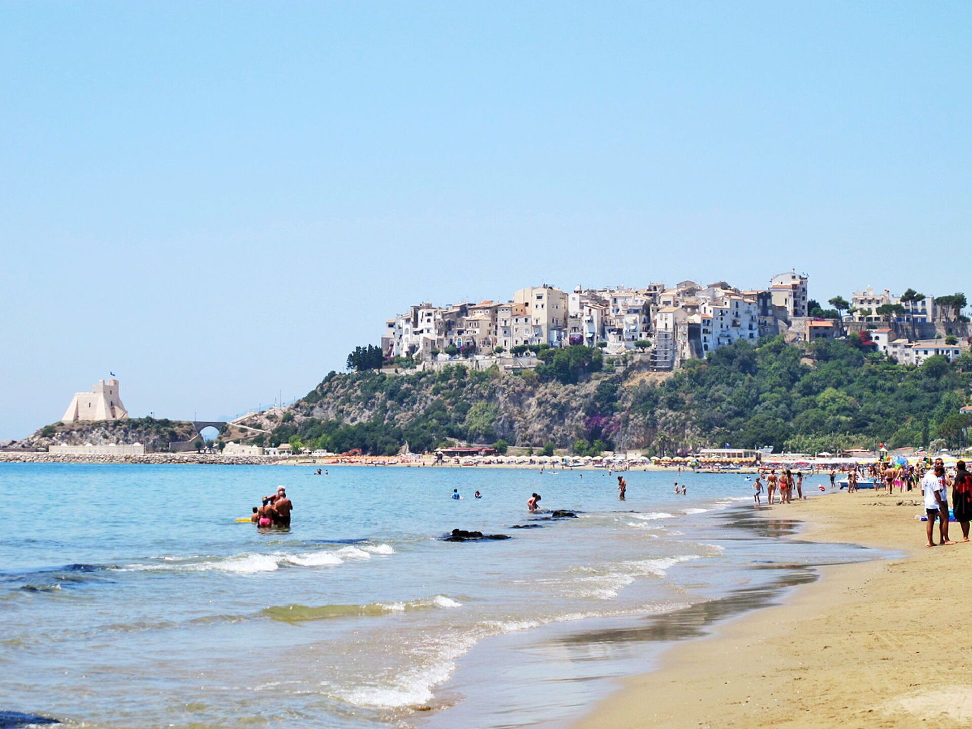 Water, Sky, Daytime, Azure, Building, Coastal And Oceanic Landforms, Beach, Tree