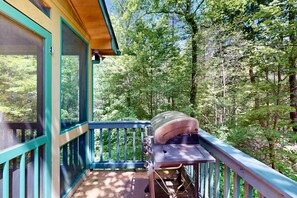 Property grounds - Creekside, family-friendly cabin w/ a private hot tub, game room, & firepit (Blue Ridge)