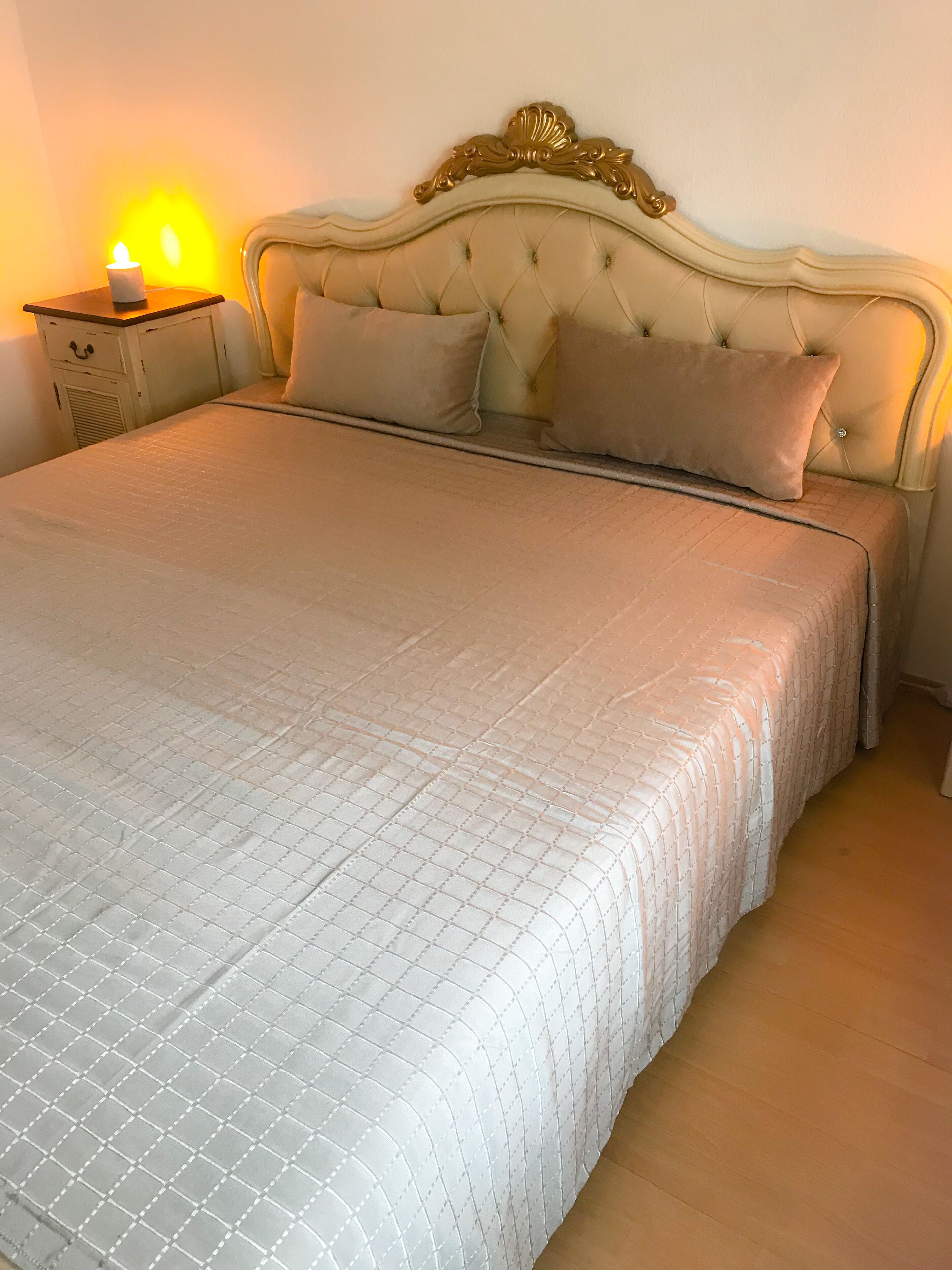 3 quartos, ferros/tábuas de passar roupa, berço de viagem