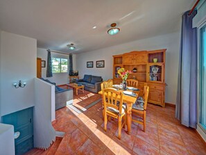 Interior - Beautiful apartment for 5 guests with A/C, pool, WIFI, TV, terrace and pets allowed (Calpe)