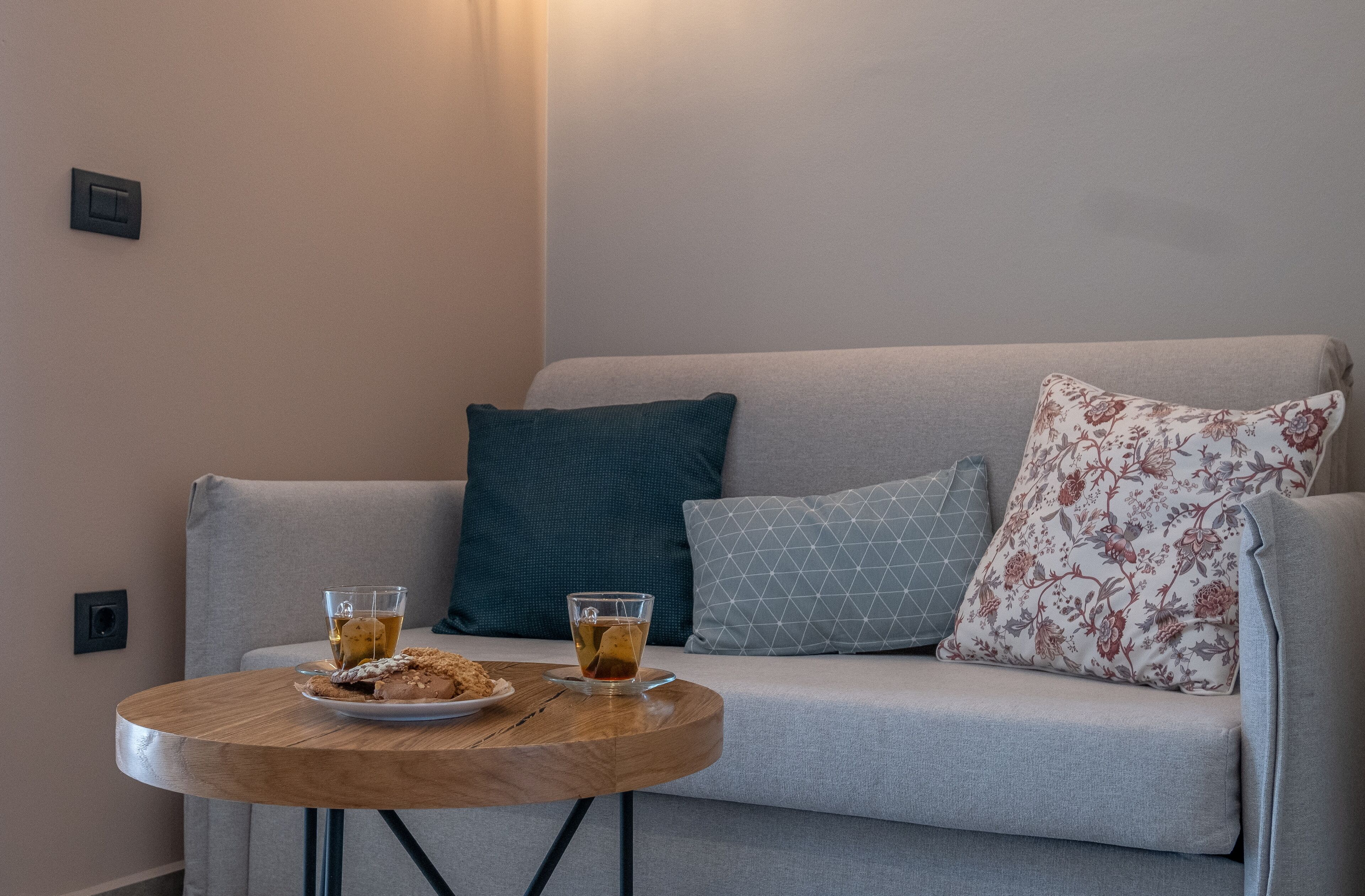 Deluxe Apartment, Sea View | Living room