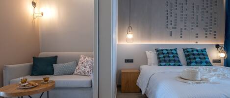 Deluxe Apartment, Sea View | Living area