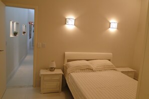 4 bedrooms, WiFi, bed sheets