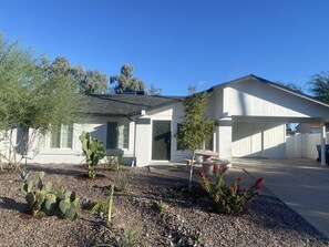 Exterior - Spring Training 3B/2B close to everything (Mesa)